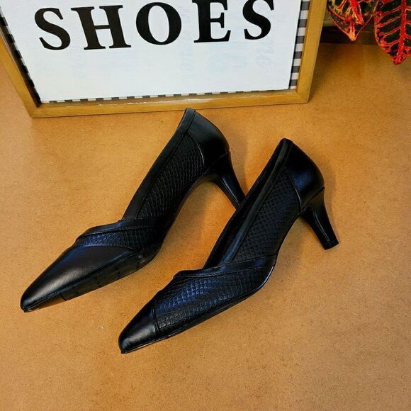 NWOT Easy Street heels narrow - Picture 5 of 5